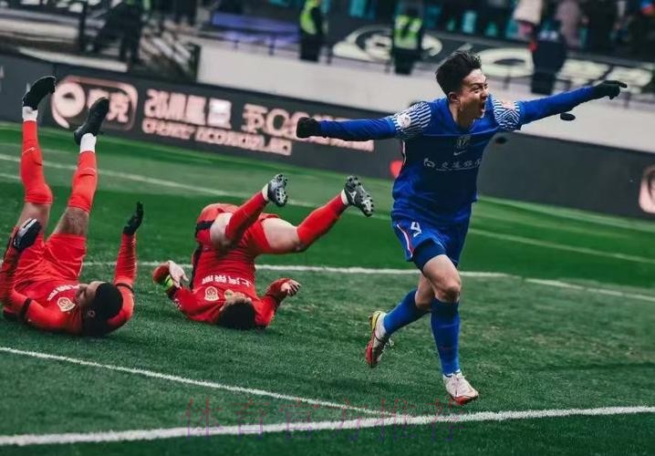 2025超级杯申花成功卫冕 史诗级对决奏响新赛季强劲序曲